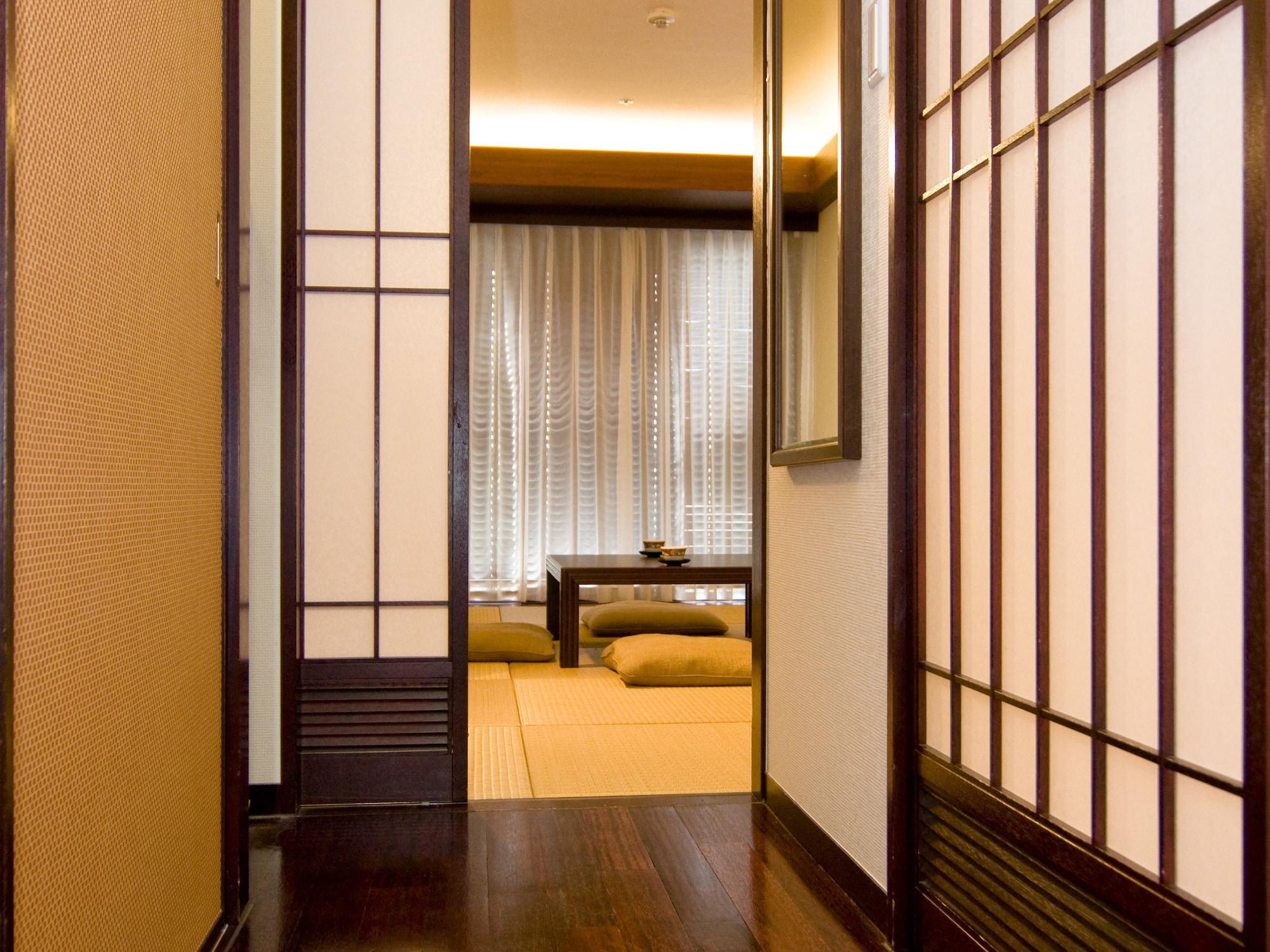 Royal Hotel Okinawa Zanpamisaki Йомитан Экстерьер фото