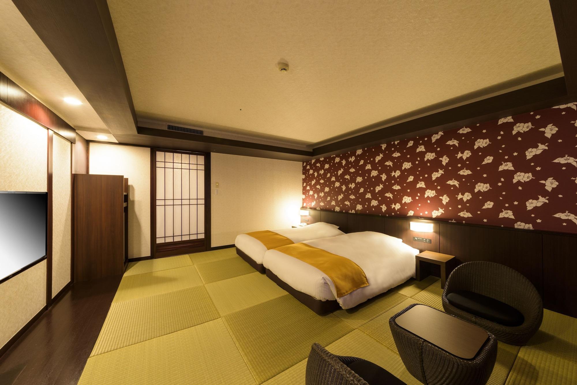 Royal Hotel Okinawa Zanpamisaki Йомитан Экстерьер фото