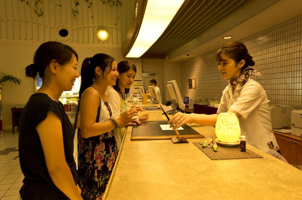 Royal Hotel Okinawa Zanpamisaki Йомитан Экстерьер фото