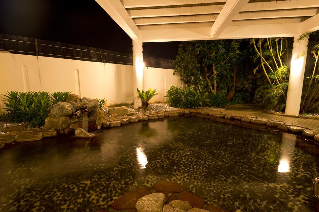 Royal Hotel Okinawa Zanpamisaki Йомитан Экстерьер фото
