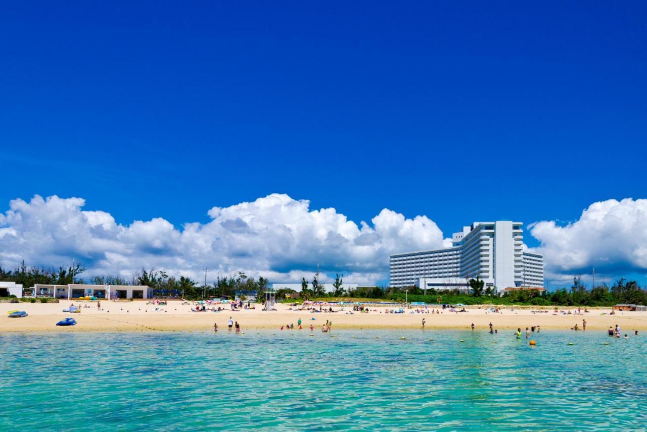 Royal Hotel Okinawa Zanpamisaki Йомитан Экстерьер фото